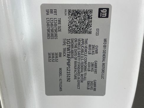 Used 2023 GMC Savana 2500 w/ Driver Convenience Package image 19