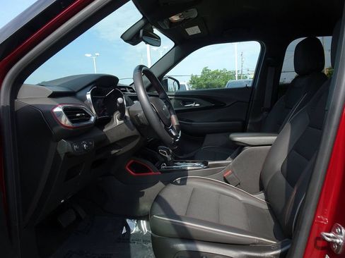 Used 2023 Chevrolet TrailBlazer RS FWD image 8