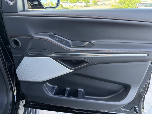 New 2027 Lincoln Navigator Black Label AWD/4WD image 17