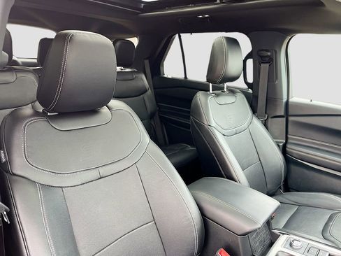Used 2024 Ford Explorer ST w/ Equipment Group 401A image 31