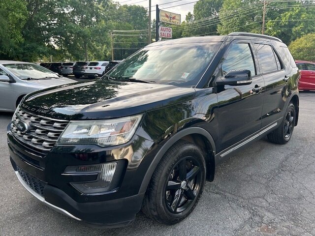 Used 2016 Ford Explorer XLT w/ Equipment Group 202A AWD/4WD image 1