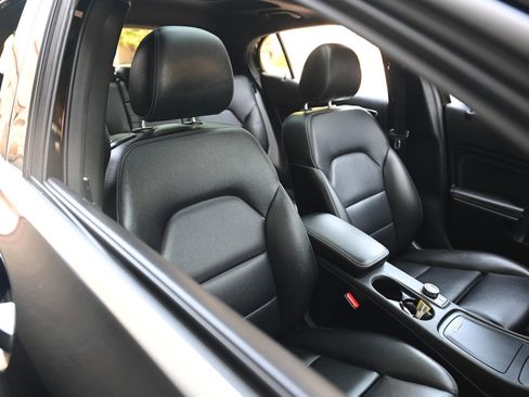 Used 2016 Mercedes-Benz GLA 250 image 20