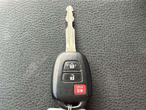 Used 2019 Toyota Tacoma SR5 image 29