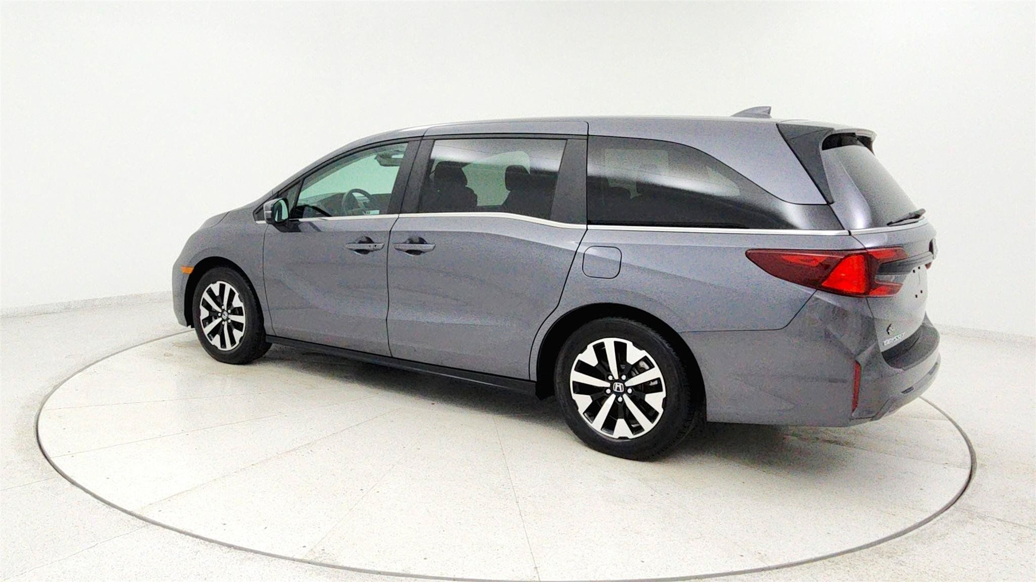 Used 2025 Honda Odyssey EX-L image 3