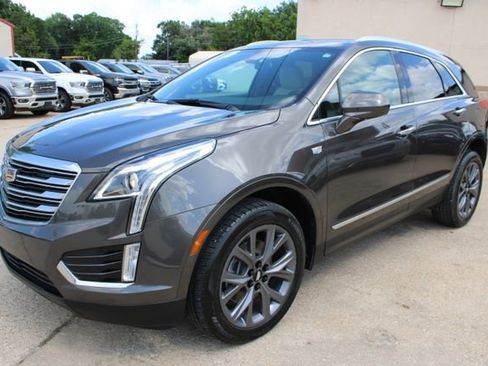 Used 2019 Cadillac XT5 FWD image 7