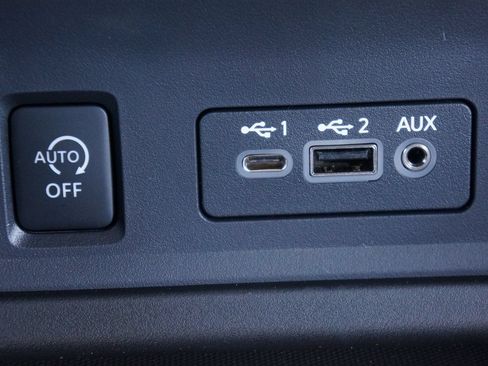Used 2024 Nissan Sentra SR FWD image 23