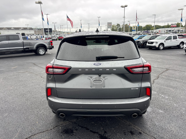 Certified 2023 Ford Escape ST-Line w/ Tech Pack #1 AWD/4WD image 6