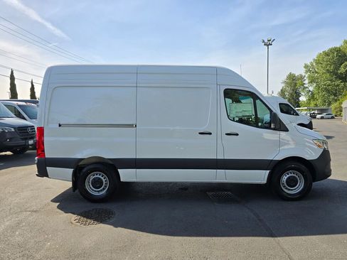 New 2025 Mercedes-Benz Sprinter 2500 image 8
