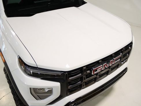 Used 2023 GMC Canyon AT4X image 29