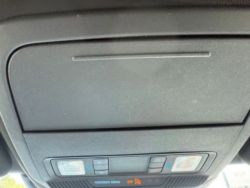 Used 2020 Ford Explorer XLT w/ Equipment Group 202A image 22