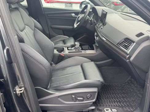 Used 2023 Audi Q5 2.0T Premium Plus w/ Premium Plus Package AWD/4WD image 31