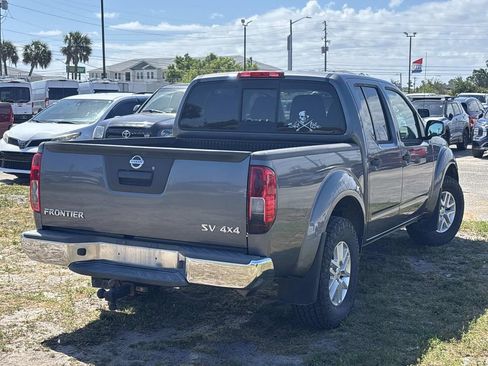 Used 2019 Nissan Frontier SV image 4
