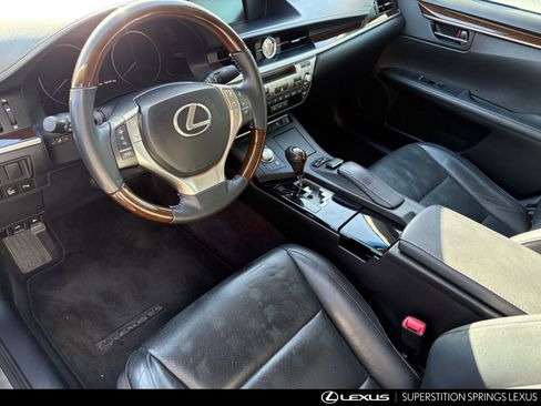 Used 2014 Lexus ES 350 w/ Luxury Package FWD image 10