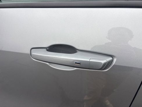 Used 2024 Chevrolet Traverse LT image 10