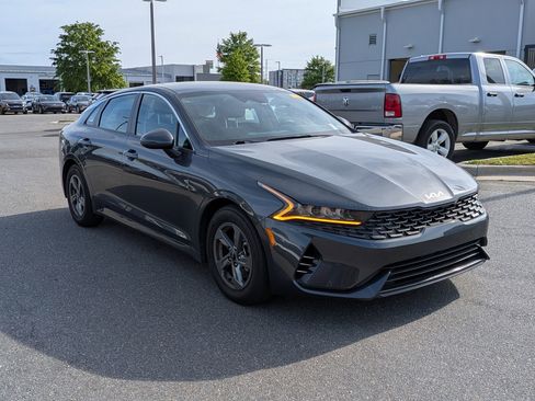 Used 2022 Kia K5 LXS image 1