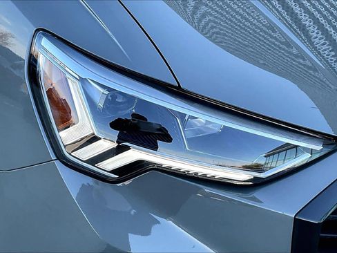 Certified 2025 Audi Q3 2.0T Premium w/ Convenience Package image 27