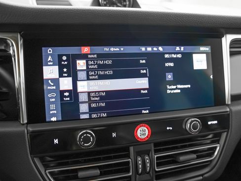 Certified 2026 Porsche Macan AWD/4WD image 23