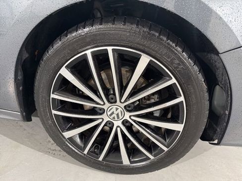 Used 2016 Volkswagen Jetta Sport image 17