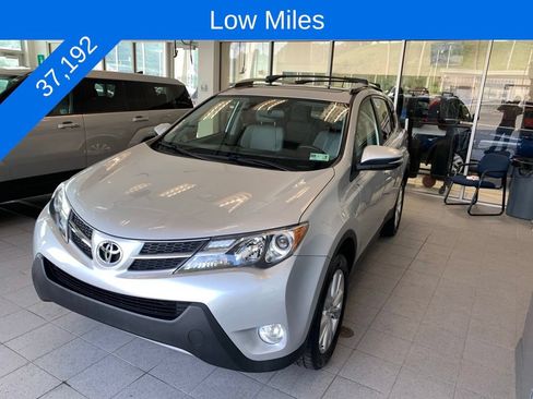 Used 2015 Toyota RAV4 Limited w/ Four Season Floor Mat Package AWD/4WD image 2