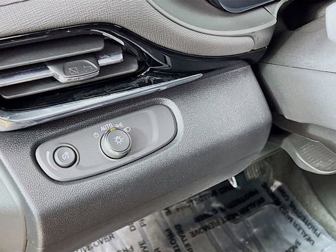 Certified 2024 Buick Envista Sport Touring w/ Convenience I Package image 9