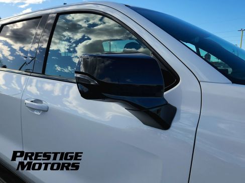 Used 2025 GMC Sierra EV Denali AWD/4WD image 14