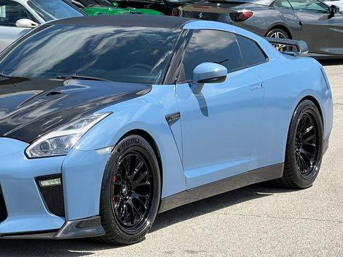 Used 2016 Nissan GT-R Black Edition AWD/4WD image 10