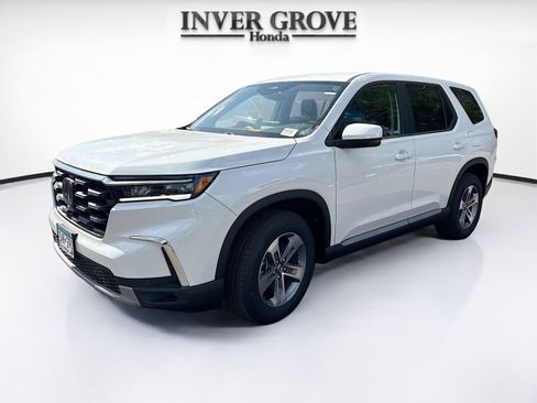 Certified 2025 Honda Pilot EX-L image 3