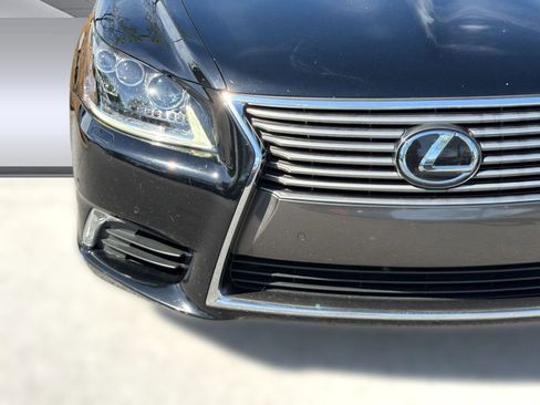 Used 2016 Lexus LS 460 w/ Comfort Package image 11