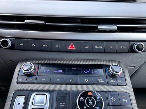 Used 2024 Hyundai Palisade SEL w/ Premium Package AWD/4WD image 18