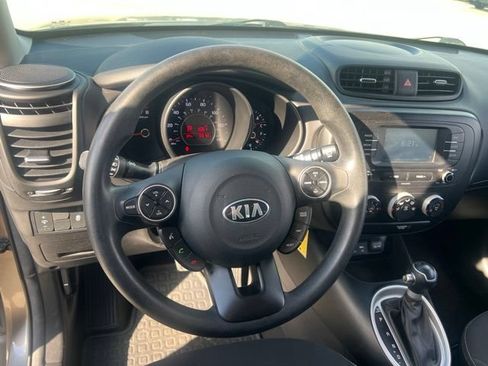 Used 2017 Kia Soul w/ Convenience Package FWD image 18