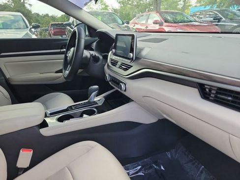 Used 2023 Nissan Altima 2.5 SV FWD image 31