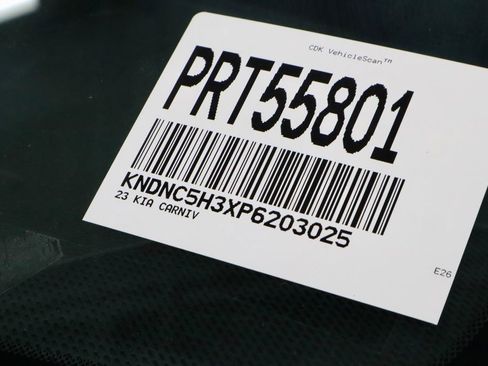 Used 2023 Kia Carnival EX FWD image 35