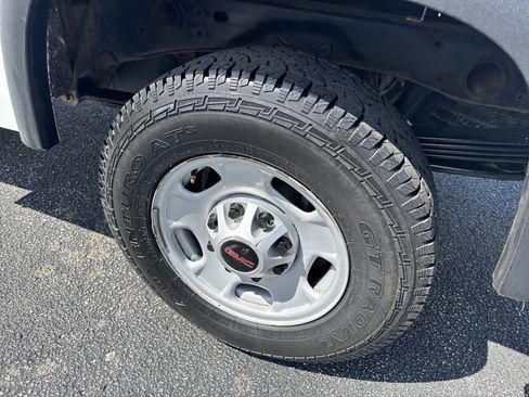 Used 2021 GMC Sierra 2500 4x4 Double Cab w/ Convenience Package image 9