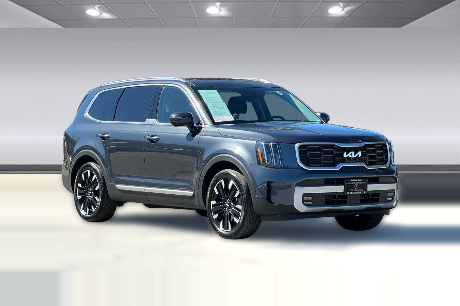 Used 2024 Kia Telluride SX Prestige w/ Towing Package AWD/4WD image 6