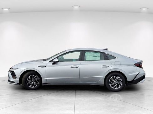 New 2026 Hyundai Sonata Blue FWD image 7