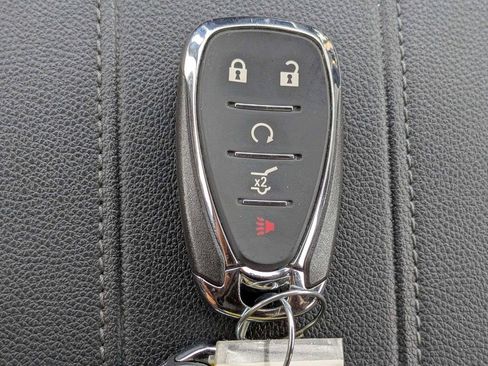 Used 2022 Chevrolet Traverse LT w/ LPO, Floor Liner Package image 34