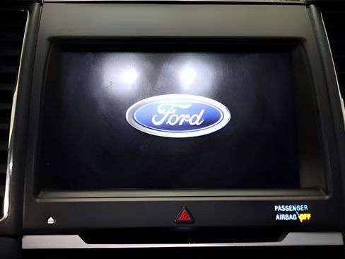 Used 2019 Ford Taurus Limited FWD image 12