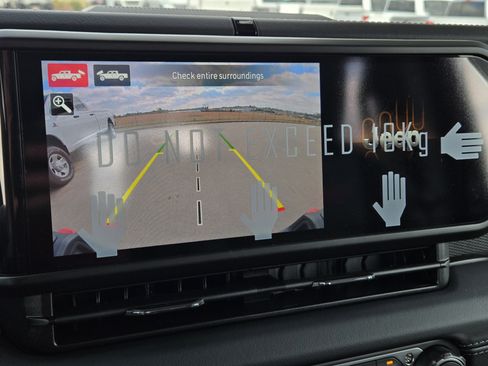 New 2025 Jeep Gladiator Rubicon w/ Convenience Group image 12