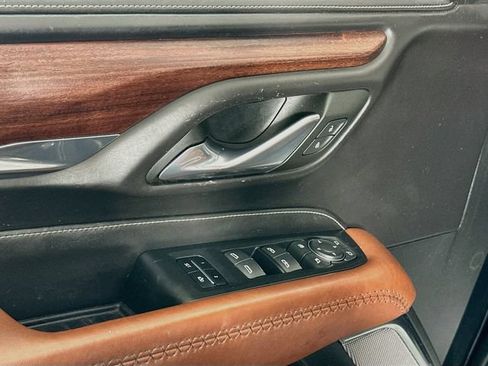 Certified 2023 GMC Yukon XL Denali Ultimate AWD/4WD image 23