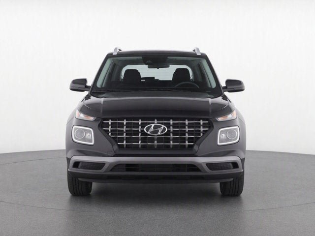 Certified 2025 Hyundai Venue SEL FWD image 2