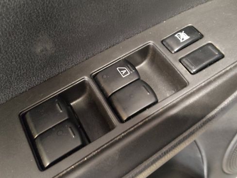 Used 2019 Nissan Versa Note SV FWD image 27