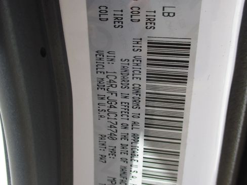 Used 2018 Jeep Grand Cherokee Summit w/ Platinum Series Group image 22