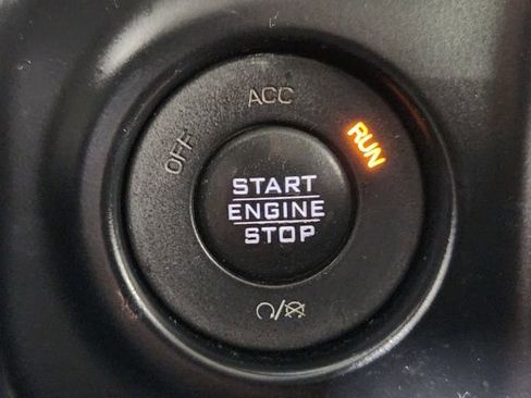 Used 2019 Jeep Wrangler Unlimited Sport S AWD/4WD image 25