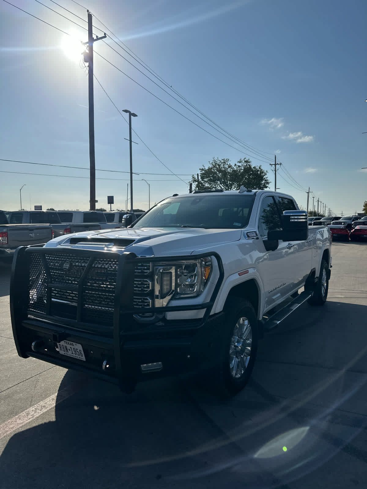 Used 2021 GMC Sierra 3500 Denali w/ Denali Ultimate Package AWD/4WD image 1