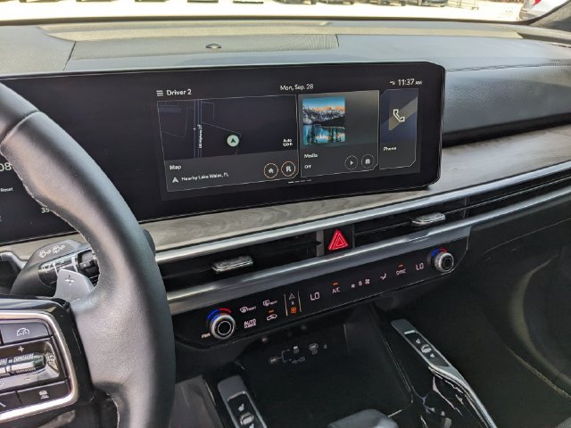 Used 2025 Kia Sorento SX Prestige AWD/4WD image 26