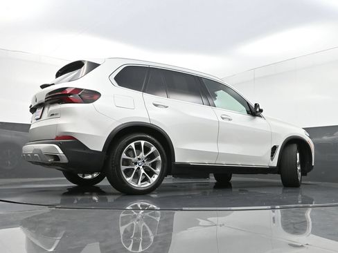 Used 2024 BMW X5 xDrive40i w/ Premium Package AWD/4WD image 33