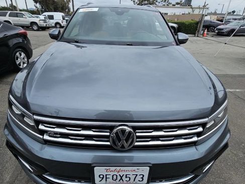 Used 2019 Volkswagen Tiguan SEL Premium R-Line image 3