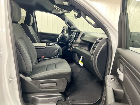 New 2026 RAM 1500 Express AWD/4WD image 21