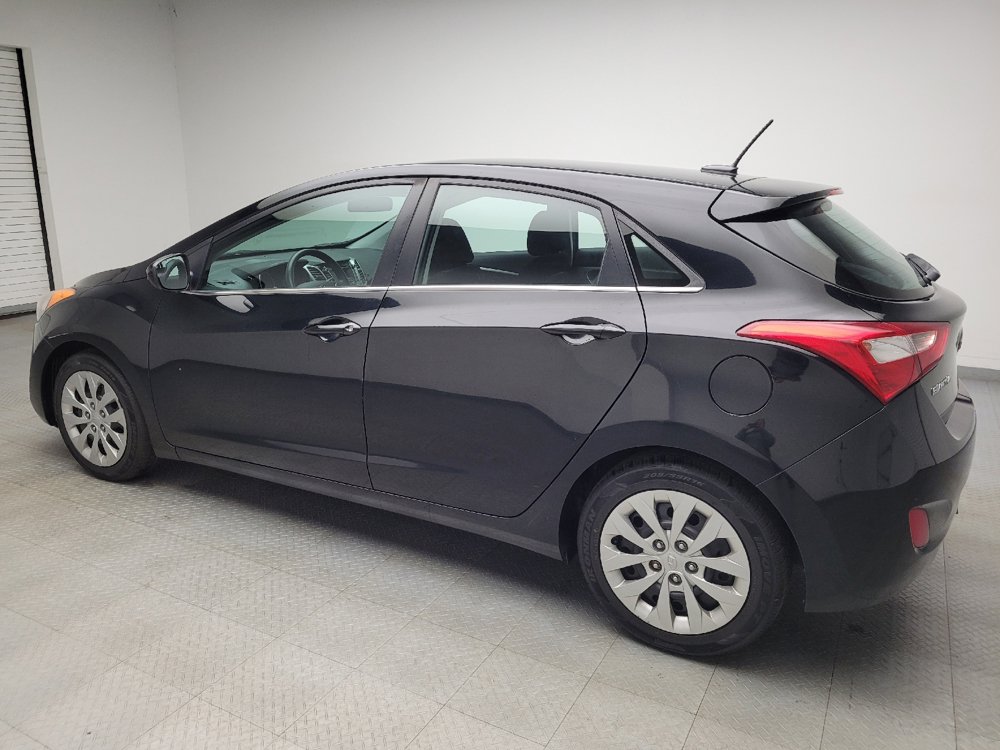 Used 2017 Hyundai Elantra GT FWD image 3