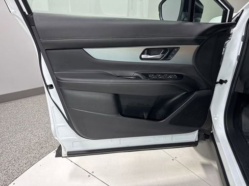 Used 2025 Nissan Murano SL AWD/4WD image 11